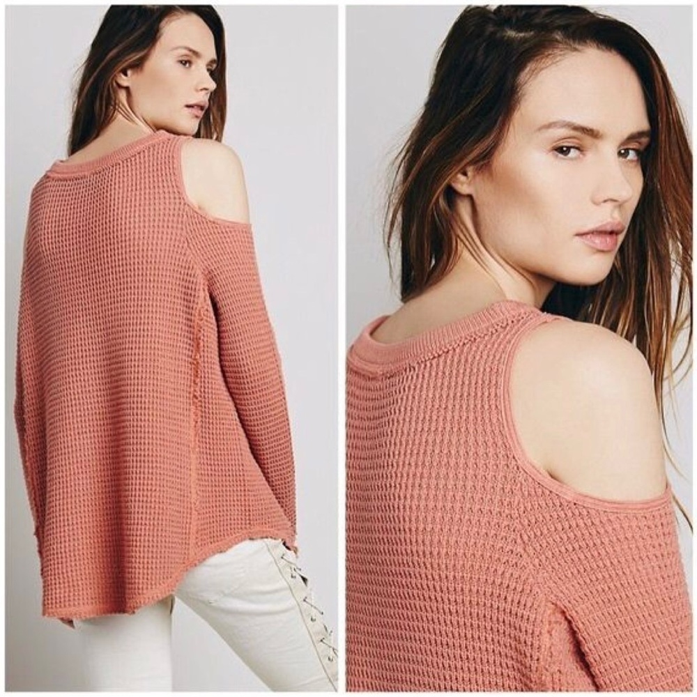 Free People Peach Bisque Sunset Open
Shoulder Sweater Women’s Size Small
